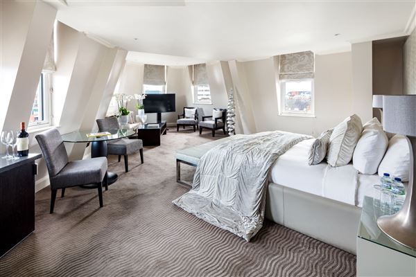 Radisson Blu Hotel, London Mercer Street (01/12/2020 - Credits: Edwardian Hotels London)