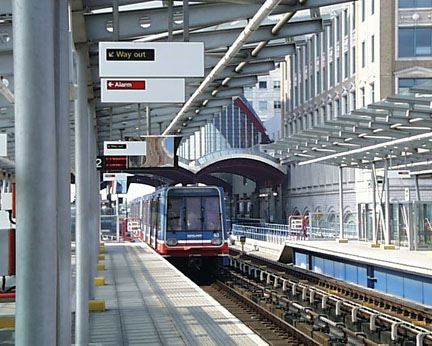 Docklands Light Railway (DLR) (01/05/2019)