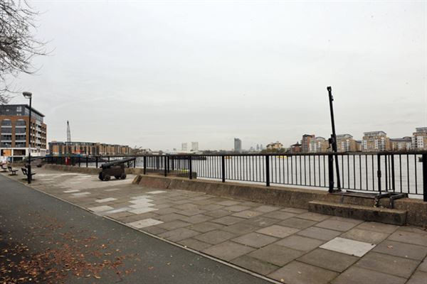 Thames Street (01/05/2019)
