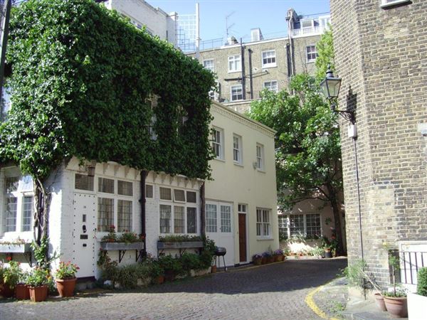 Osten Mews (01/05/2019)