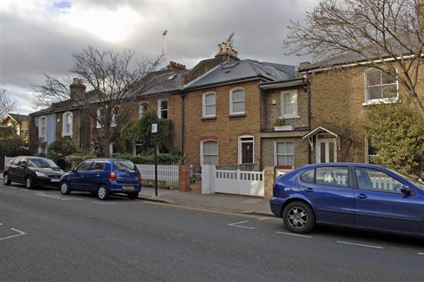 Dorville Crescent (01/05/2019)