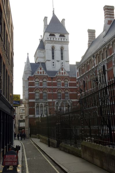 Bell Yard (01/05/2019)