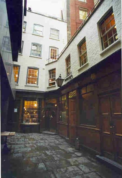 St Michael's Alley (01/05/2019)