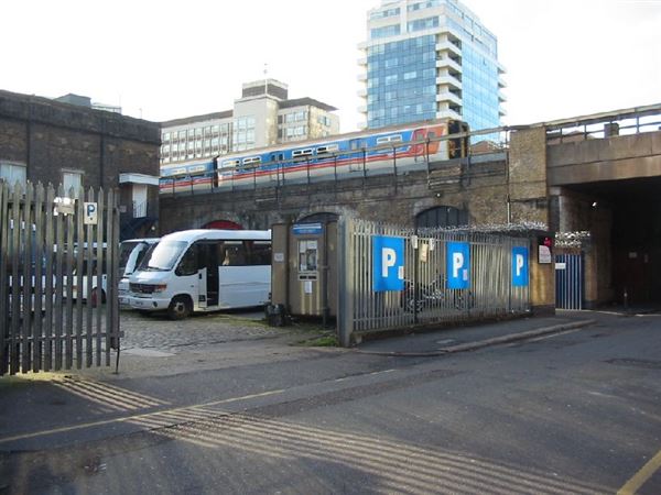 Tower Bridge Parking (01/05/2019)
