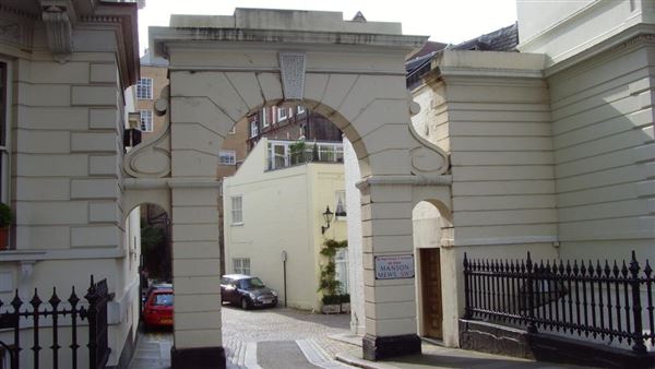 Manson Mews (01/05/2019)