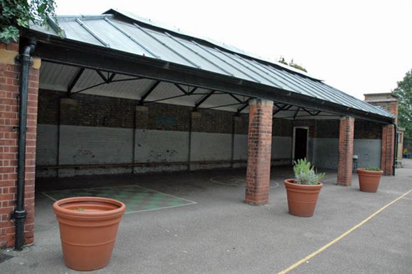 Queens Manor Primary School (01/05/2019)
