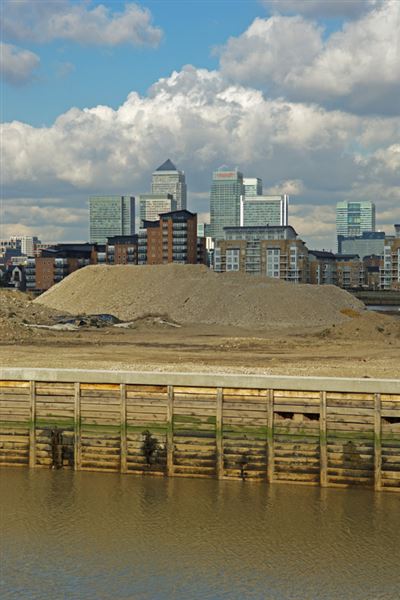Views of Canary Wharf from Deptford Creek (01/05/2019)