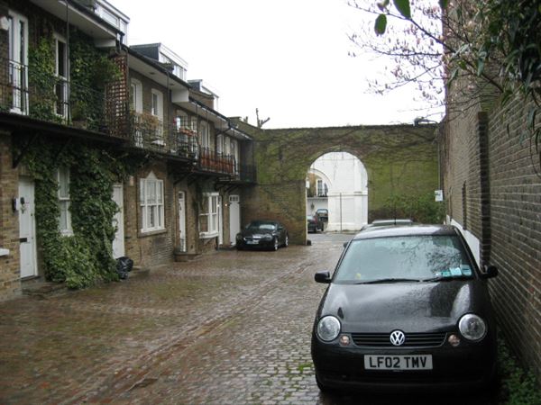 Steeles Mews (01/05/2019)