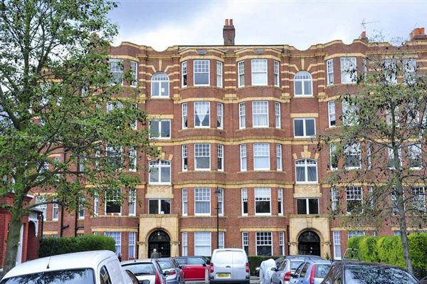 Sutton Court (01/05/2019)