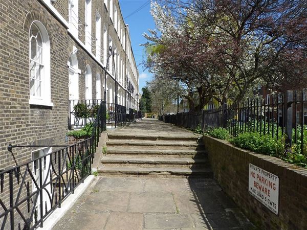 Duncan Terrace and Duncan Terrace Gardens (01/05/2019)