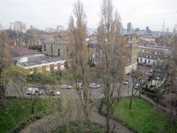 Bevin Court (01/05/2019)
