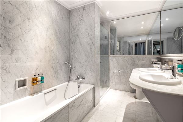 Radisson Blu Hotel, London South Kensington (01/12/2020 - Credits: Edwardian Hotels London)