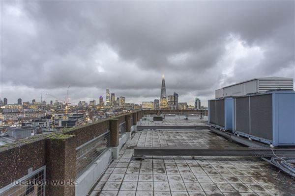 LSBU - Tower Block Roof (04/03/2020 - Credits: submitted by: Location Works)