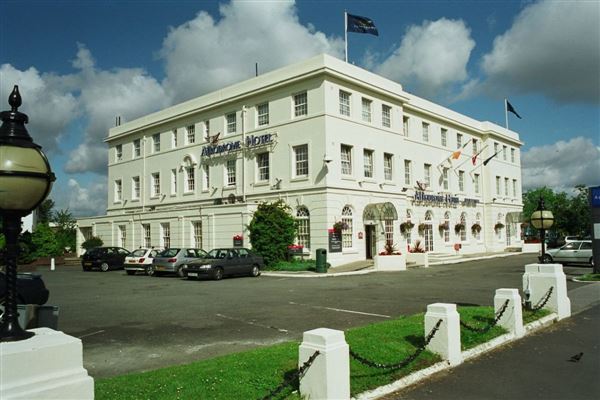 Airport House and Visitor Centre (01/05/2019)