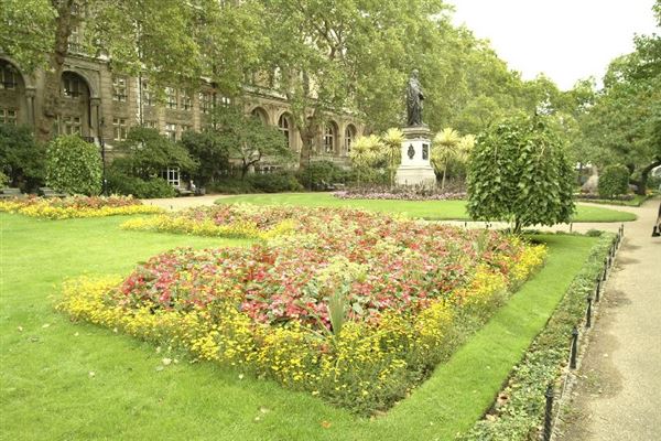 Whitehall Gardens (01/05/2019)