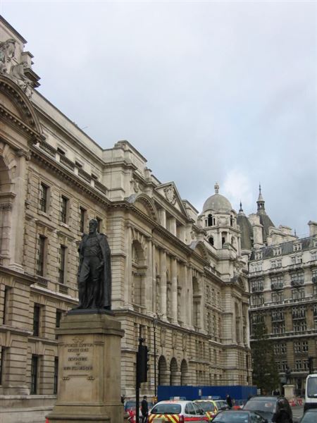Horse Guards Avenue (01/05/2019)