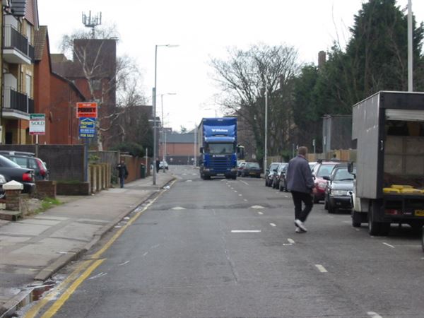 Birkenhead Avenue (01/05/2019)
