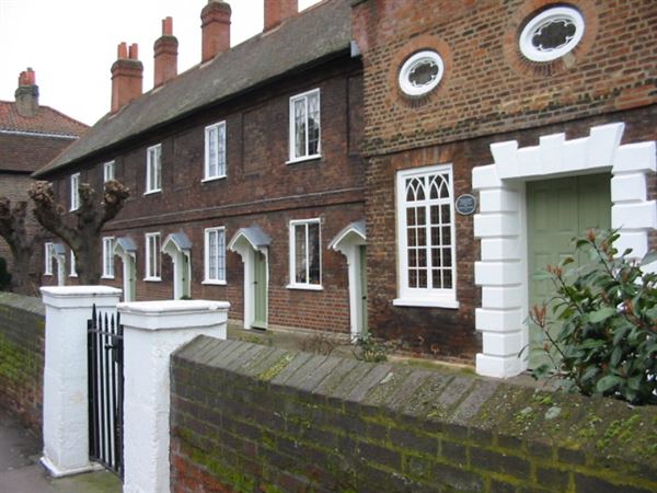 Cleaves Almhouses (01/05/2019)