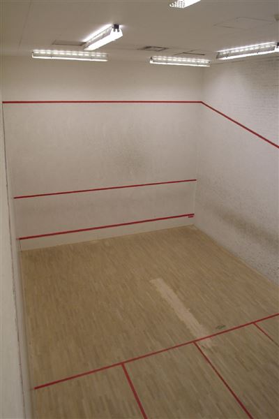 Queen Mother Sports Centre (01/05/2019)