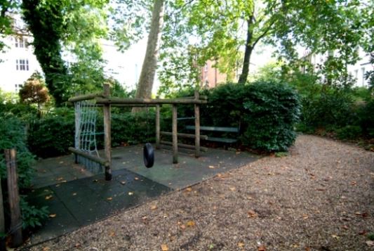 Blenheim & Elgin Communal Gardens (01/05/2019)