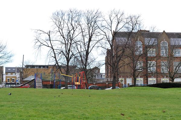 Friendly Gardens (01/05/2019)