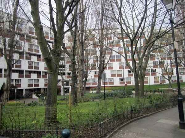 Bevin Court (01/05/2019)