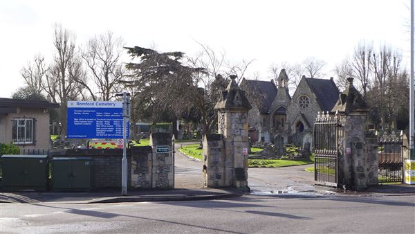Romford Cemetery (17/04/2018)