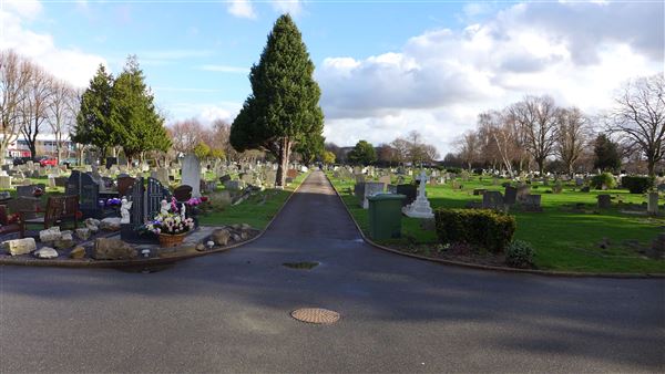 Romford Cemetery (17/04/2018)