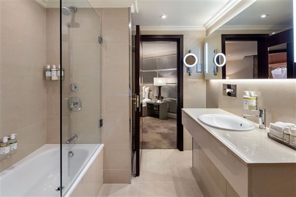 Radisson Blu Hotel, London Mercer Street (01/12/2020 - Credits: Edwardian Hotels London)