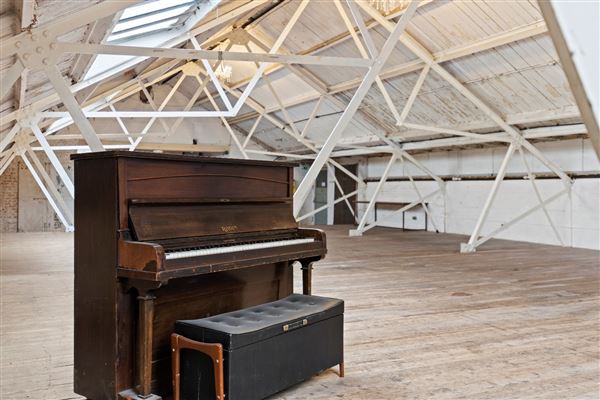 Studio Jones London (05/07/2023 - Credits: submitted by: Erica Rothman)