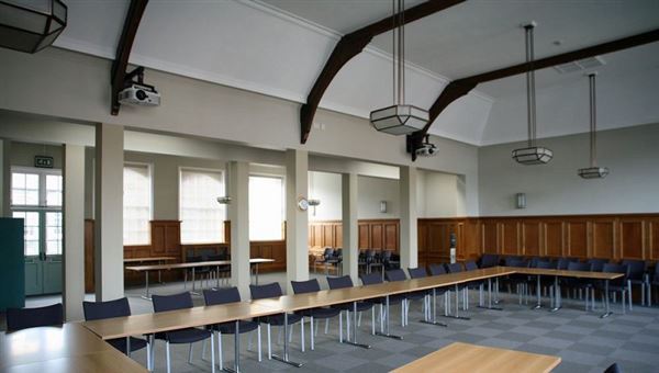 Hendon Town Hall (01/05/2019)