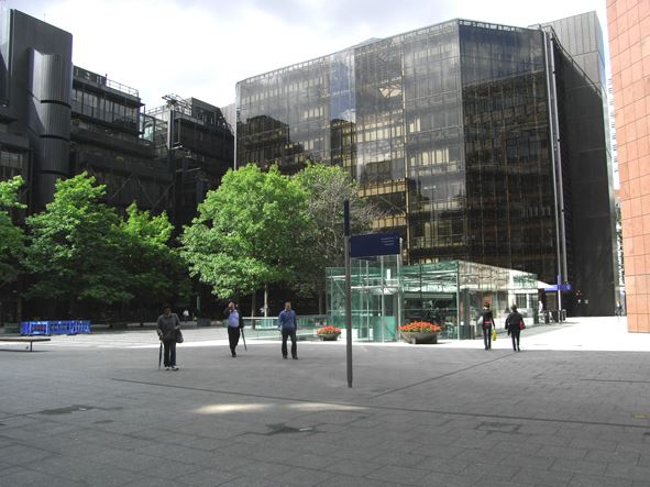 Finsbury Avenue Square (01/05/2019)