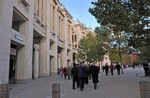 St Paul's Churchyard (01/05/2019)