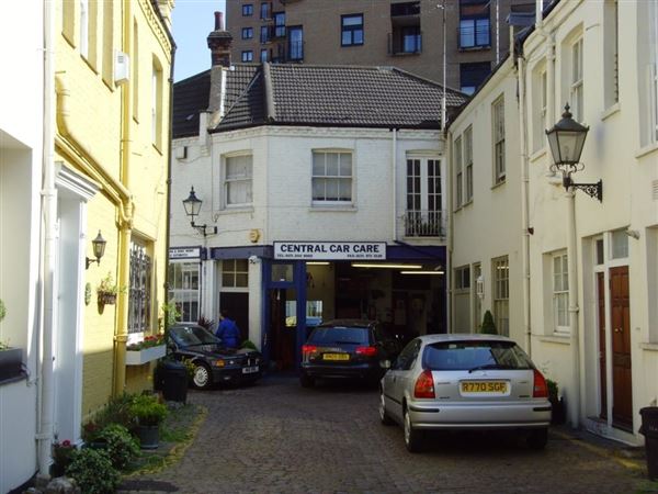 Osten Mews (01/05/2019)