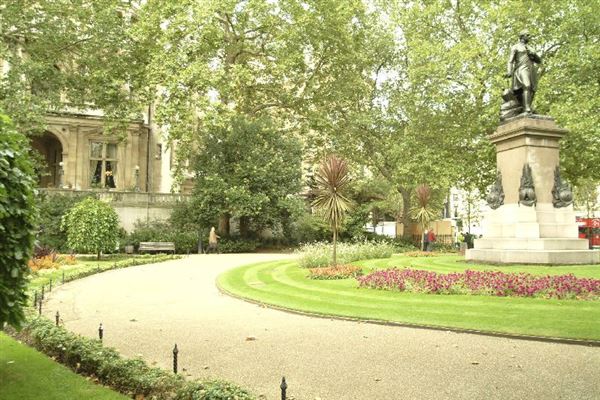 Whitehall Gardens (01/05/2019)