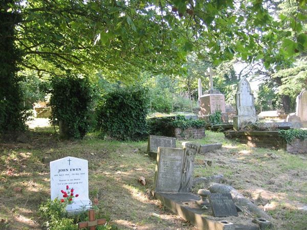 West Norwood Cemetery, Catacombs & Greek Chapel (01/05/2019)