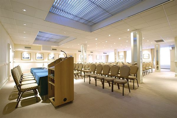 The Victory Services Club (01/05/2019)