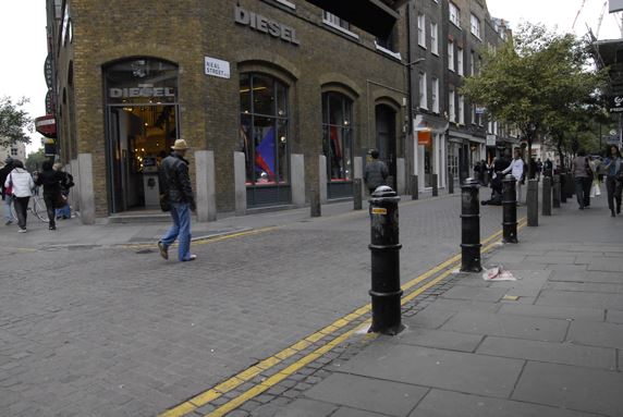 Neal Street (north of Shelton Street) (01/05/2019)