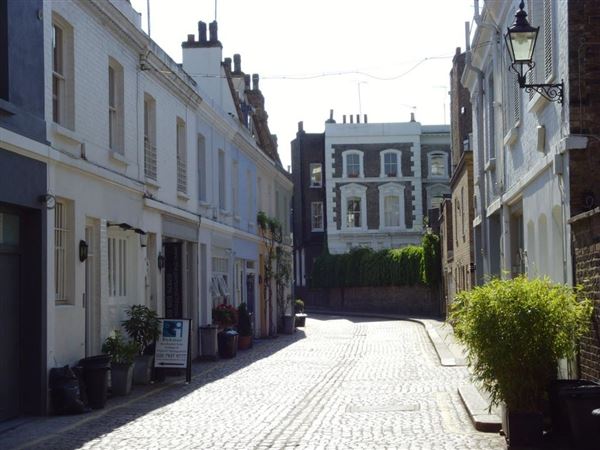 Lexham Mews (01/05/2019)