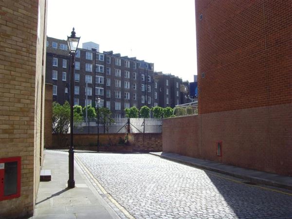 McLeod's Mews (01/05/2019)