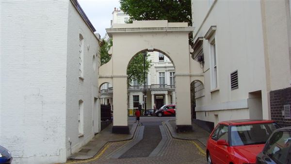 Manson Mews (01/05/2019)