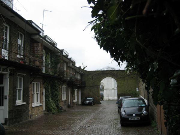 Steeles Mews (01/05/2019)
