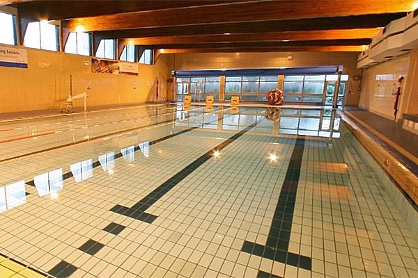 Vale Farm Sports Centre (01/05/2019)