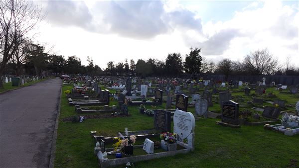 Romford Cemetery (17/04/2018)