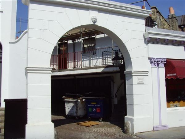 Albert Mews (01/05/2019)