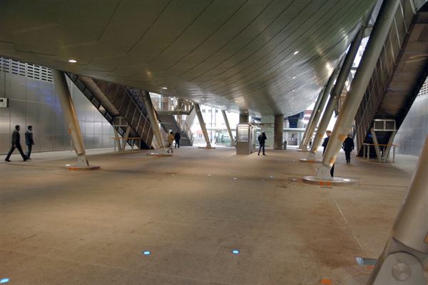 Heron Quays DLR Station (01/05/2019)