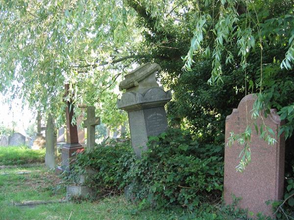 West Norwood Cemetery, Catacombs & Greek Chapel (01/05/2019)