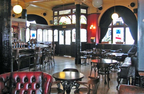 The Salisbury Hotel (01/05/2019)
