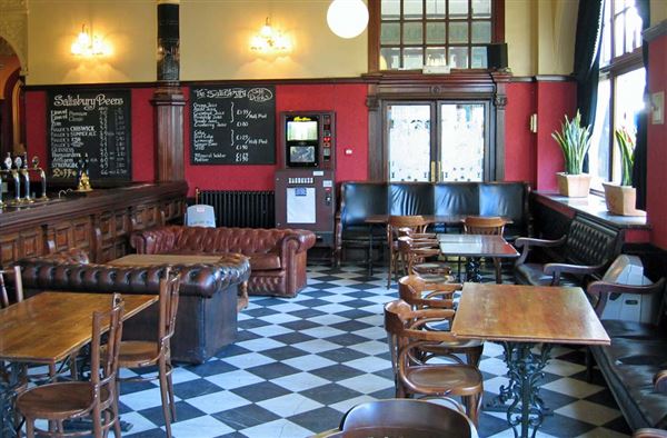 The Salisbury Hotel (01/05/2019)