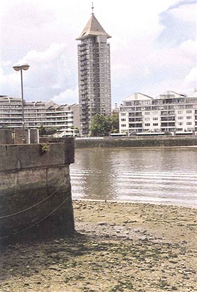 Views of Chelsea Harbour and Lots Road from Battersea (01/05/2019)